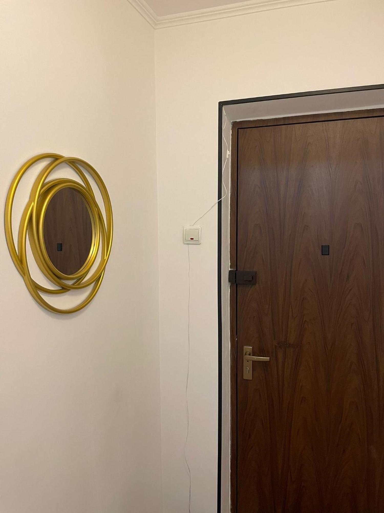 Emm Apartament - 100M Parc Si Metrou Tinererului Бухарест Екстер'єр фото