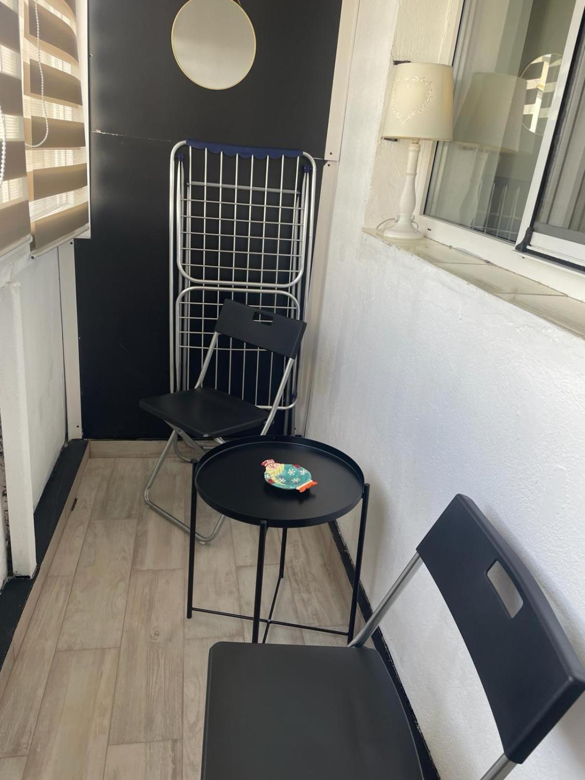 Emm Apartament - 100M Parc Si Metrou Tinererului Бухарест Екстер'єр фото